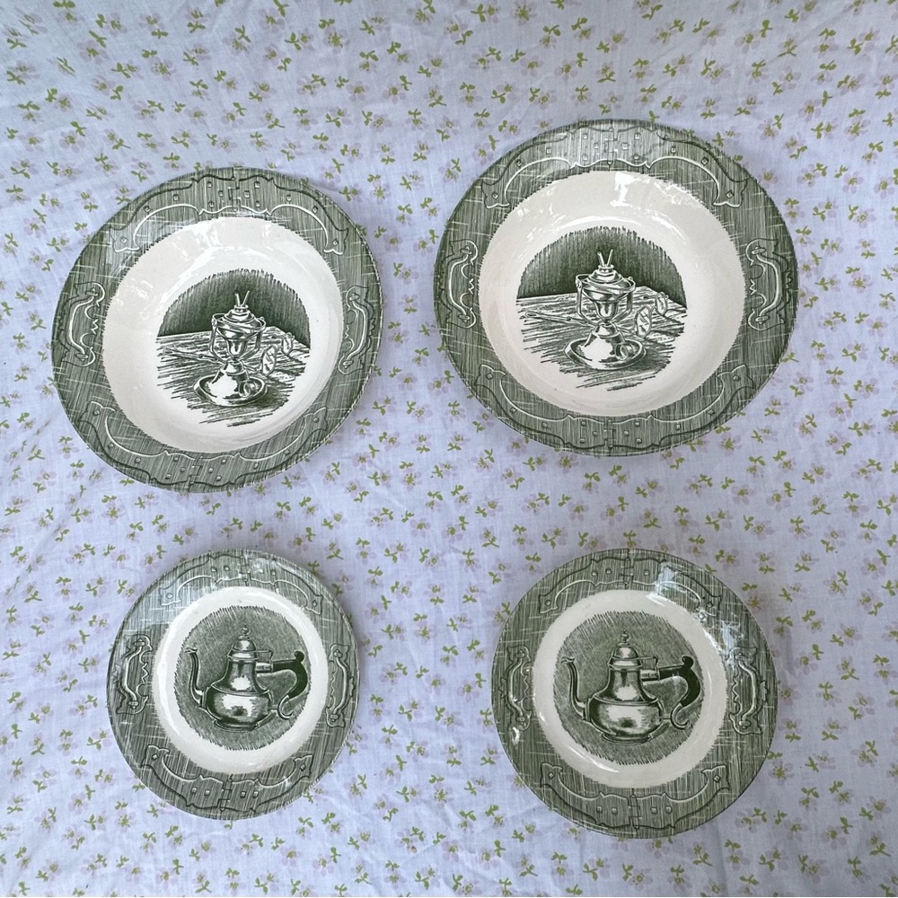 Old Curiosity Shop Dishes (4) - Picture 2 of 11